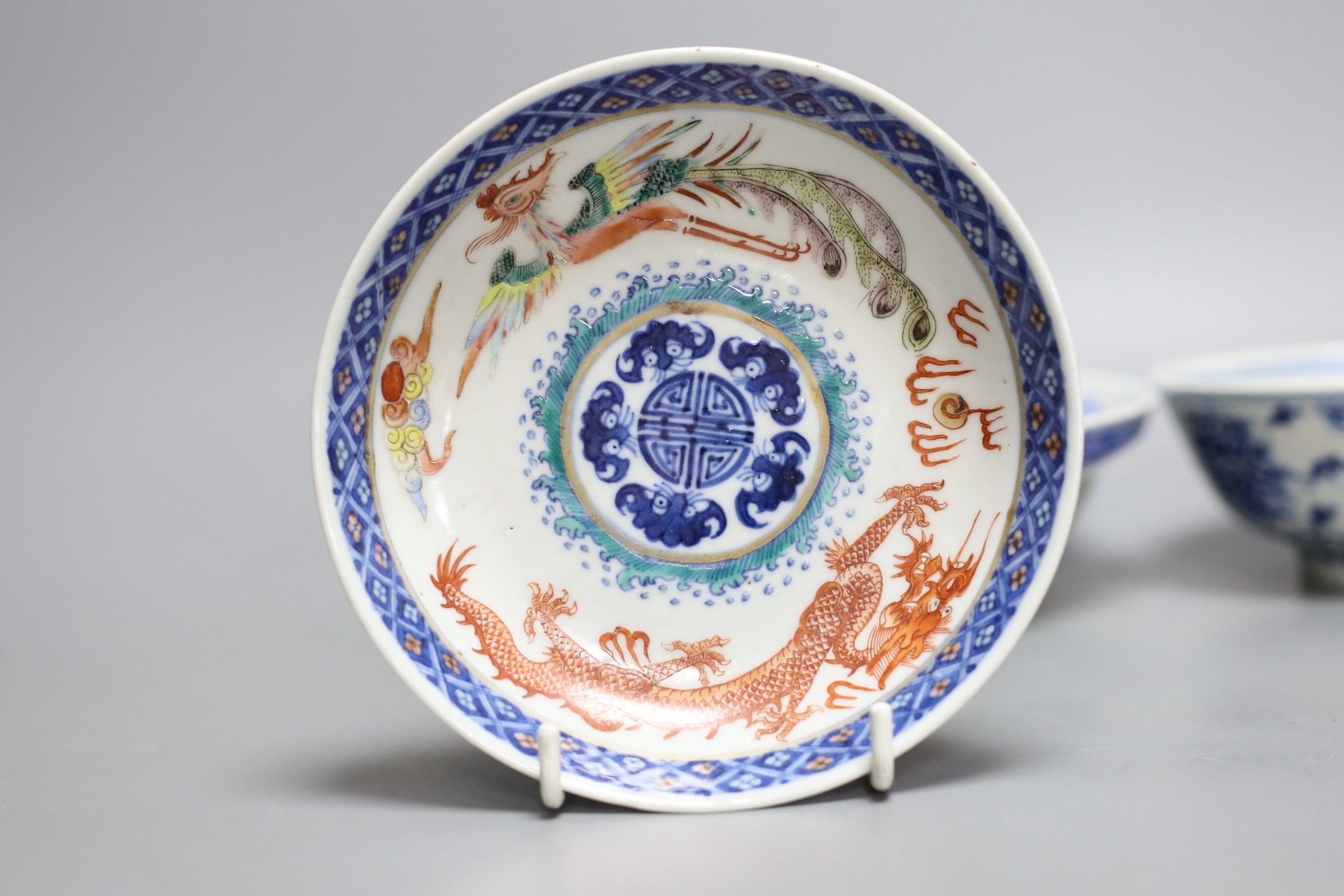 3 pieces of early 20th century Chinese porcelain to include a bowl and cover, saucer dish and a blue and white bowl, largest 19.5cm diameter